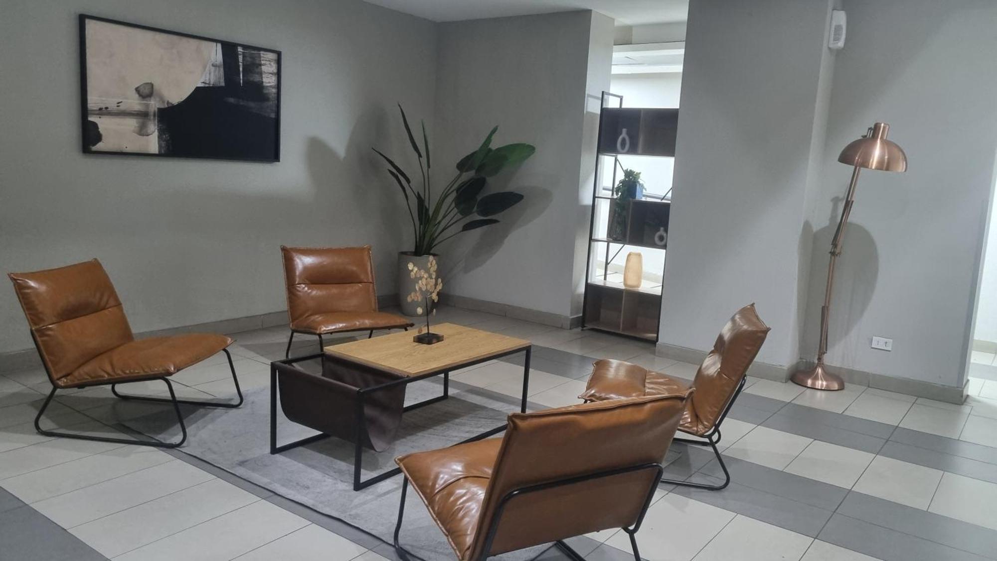 Condominio En Pleno Centro De La Florida - Santiago — Fotos 1